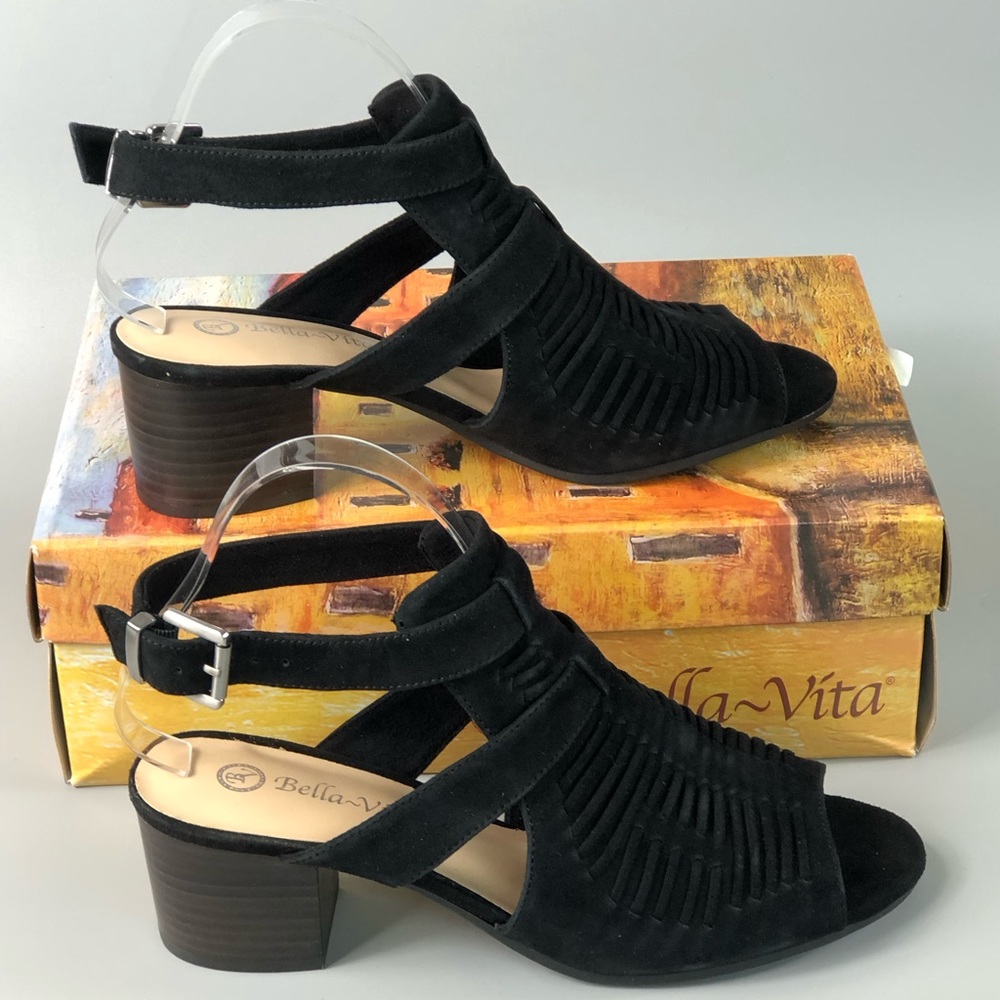 Bella Vita Finley Women’s Adjustable Buckle Sandals